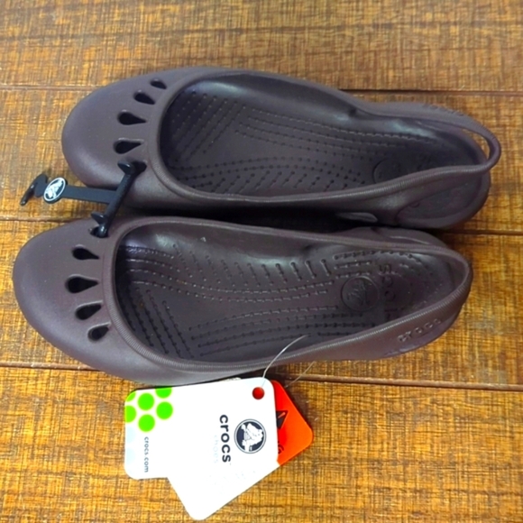 CROCS Shoes - ⭐NWT Croc Slip On Shoes